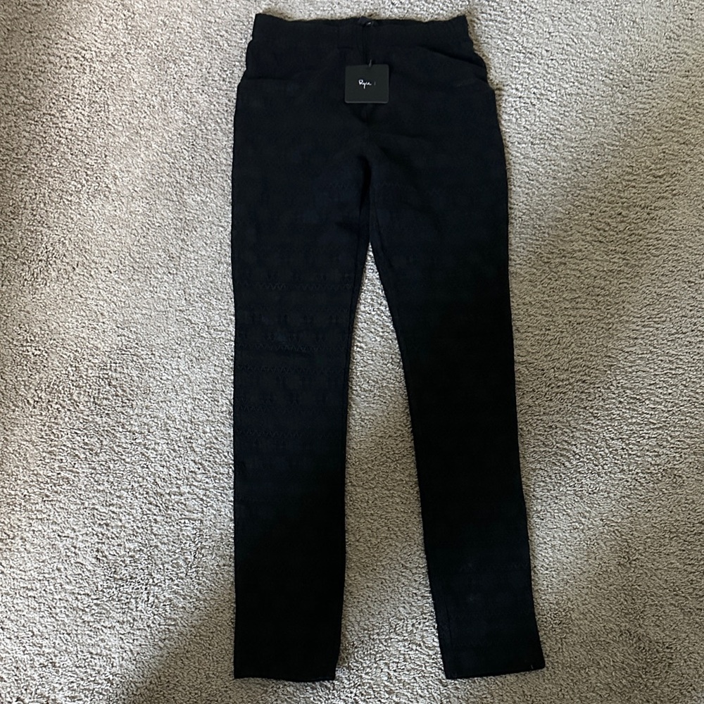 RYU Black Textured Leggings NWT